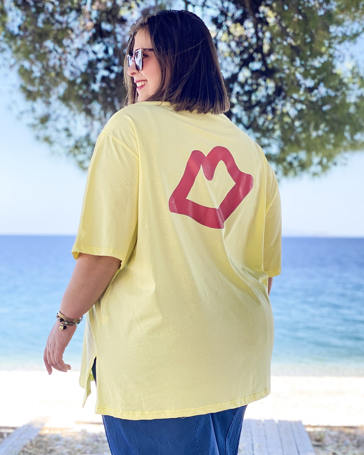 Oversized Tshirt στάμπα πίσω “Χείλη”
