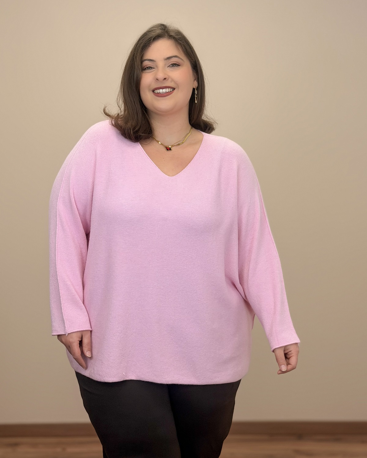 Oversized Πουλόβερ με V Ντεκολτέ - Ροζ, One SizeOversized Πουλόβερ με V Ντεκολτέ - Ροζ, One Size