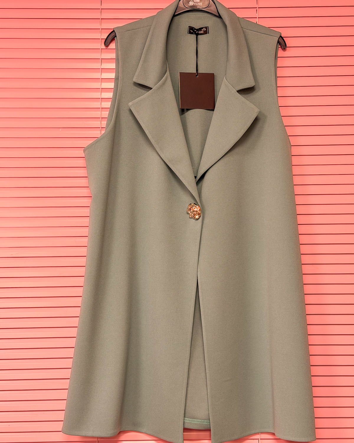 Αμάνικο Γιλέκο Κρεπ με Χρυσό Κουμπί | Ελληνικής Ραφής | Άνετη Γραμμή - Μέντα, One Size