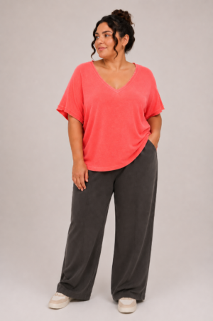 Oversized V-Neck Μπλούζα με Raw ΤελειώματαOversized V-Neck Μπλούζα με Raw Τελειώματα